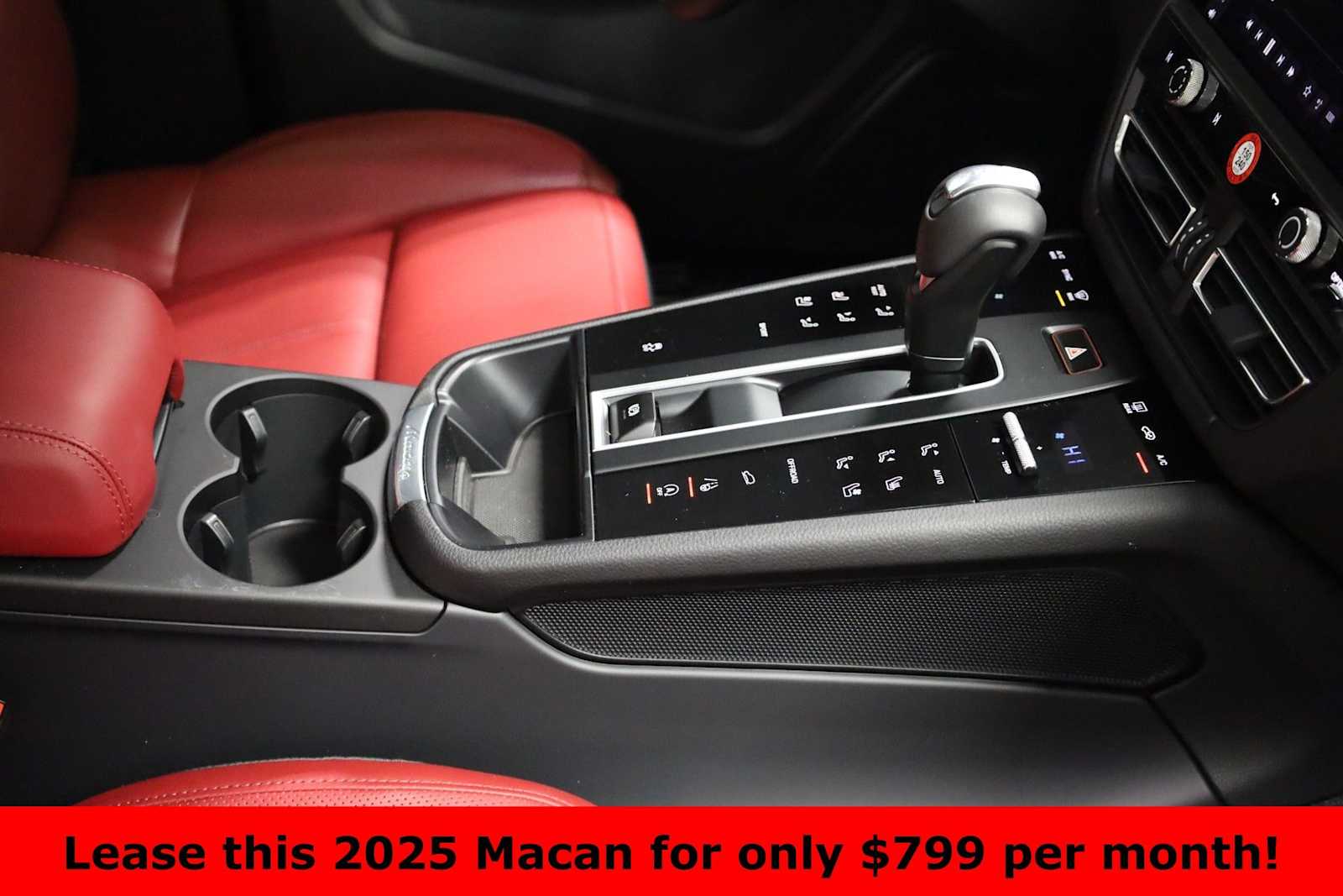 Thumbnail: 2025 Porsche Macan - 21