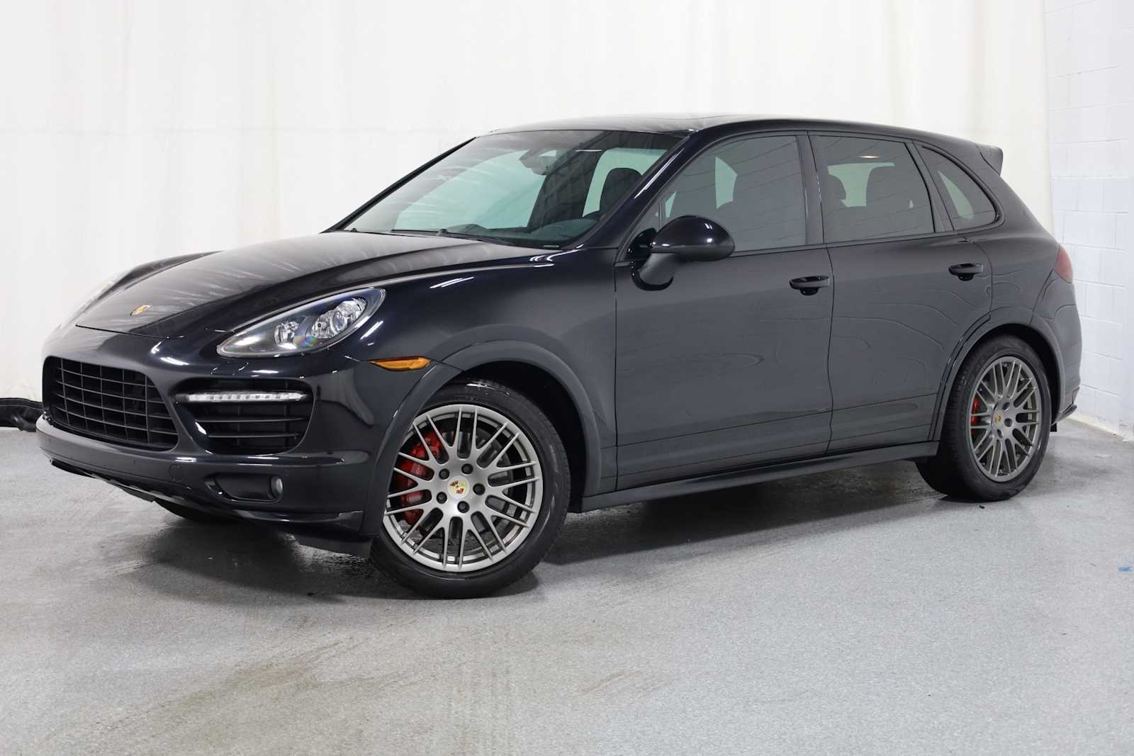 Thumbnail: 2014 Porsche Cayenne - 1