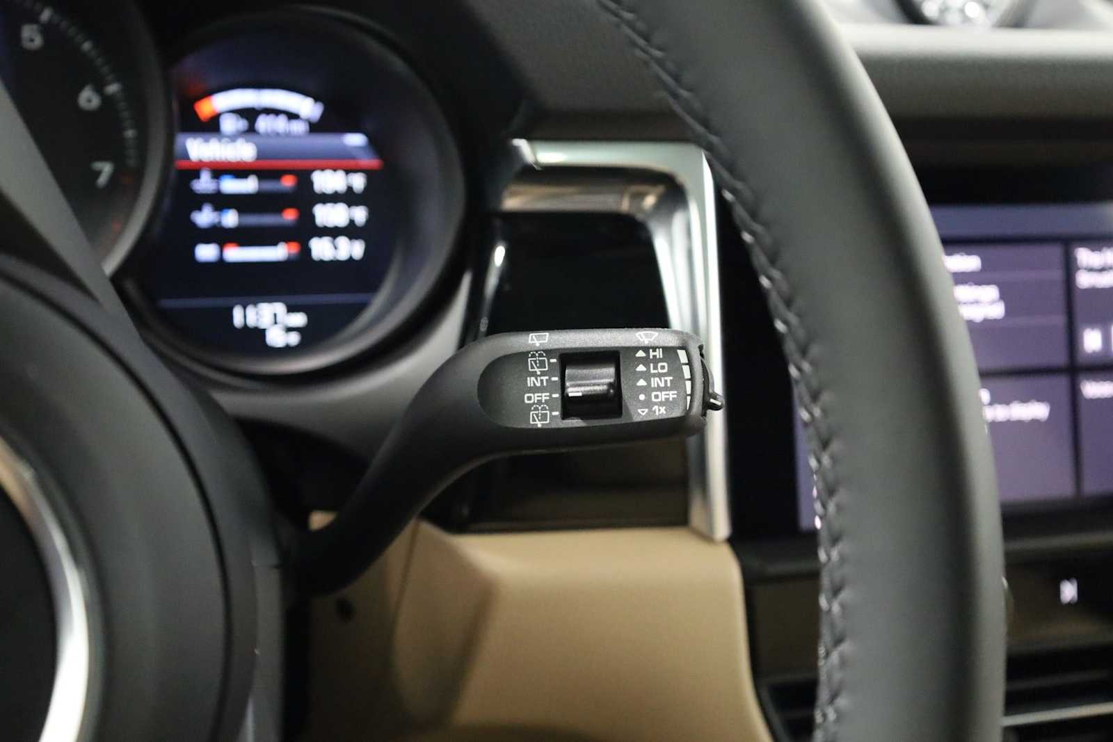 Thumbnail: 2026 Porsche Macan - 30