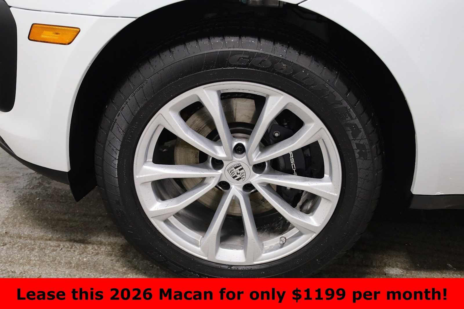 Thumbnail: 2026 Porsche Macan - 40