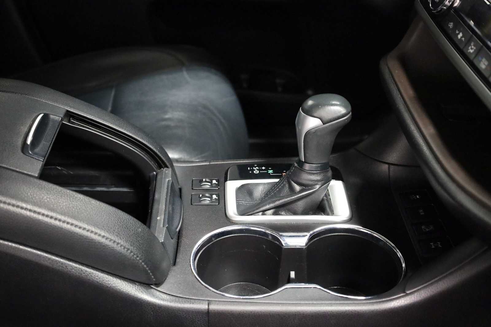 Thumbnail: 2019 Toyota Highlander - 20