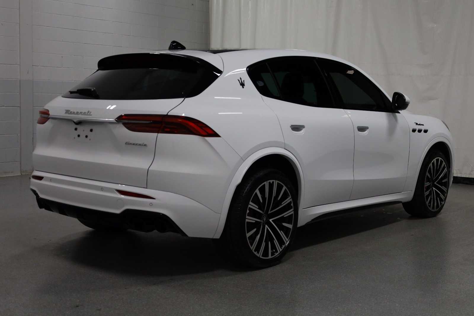 Thumbnail: 2023 Maserati Grecale - 9