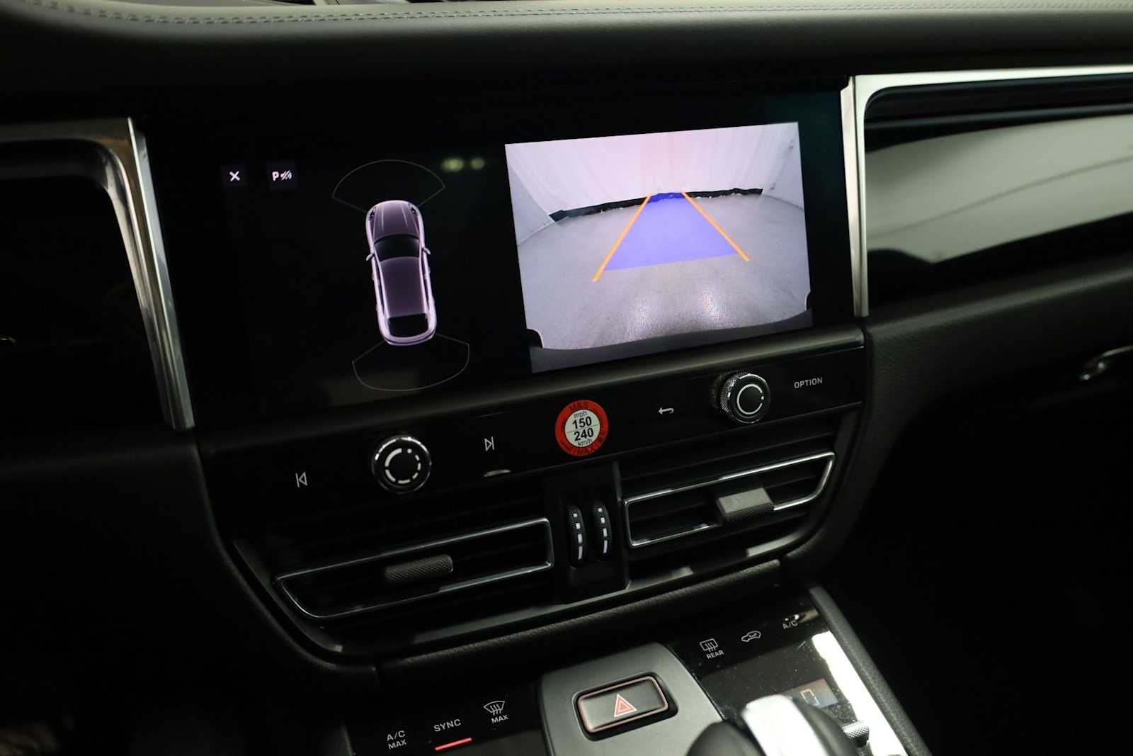 Thumbnail: 2025 Porsche Macan - 34