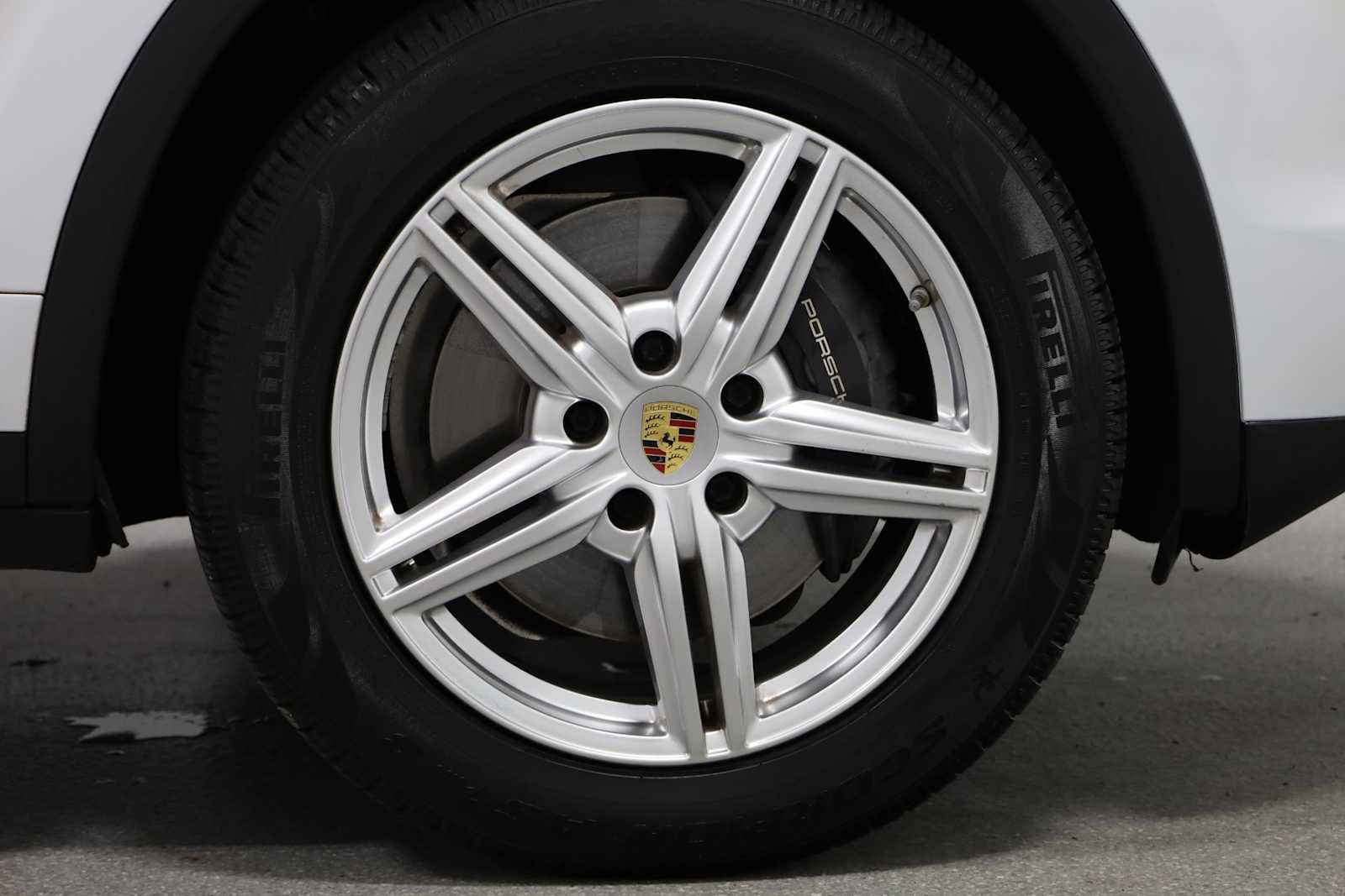 Thumbnail: 2014 Porsche Cayenne - 12