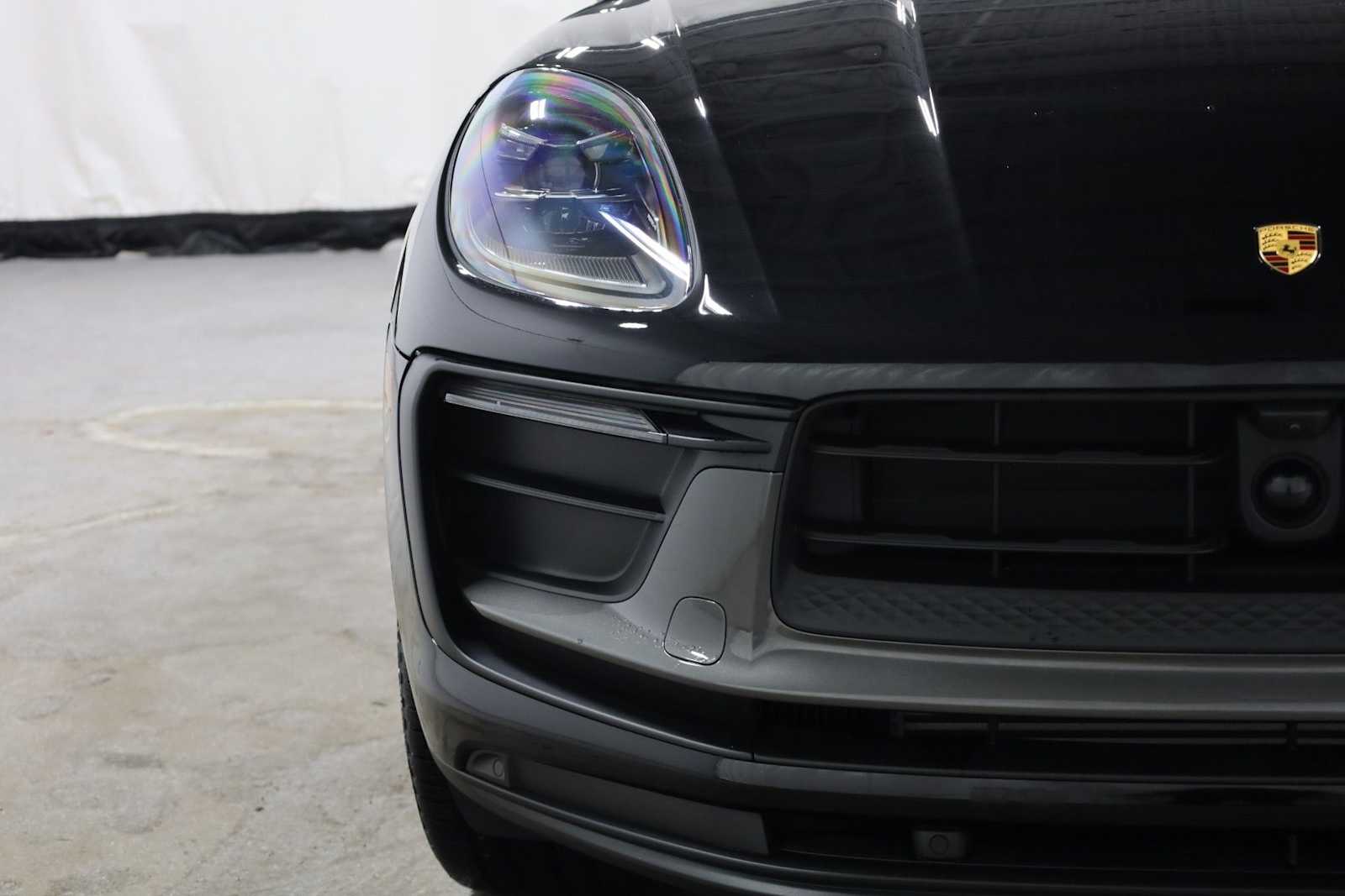 Thumbnail: 2025 Porsche Macan - 15