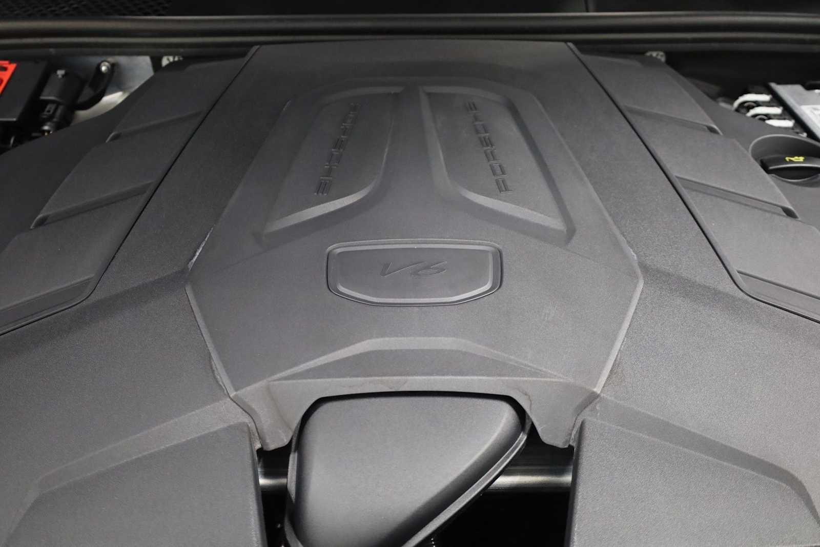 Thumbnail: 2024 Porsche Cayenne - 37