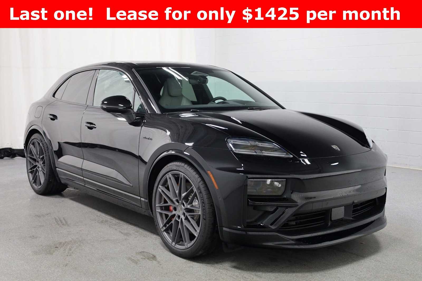 Thumbnail: 2025 Porsche Macan - 13