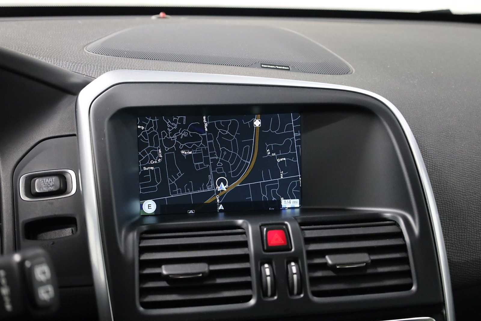 Thumbnail: 2016 Volvo XC60 - 31