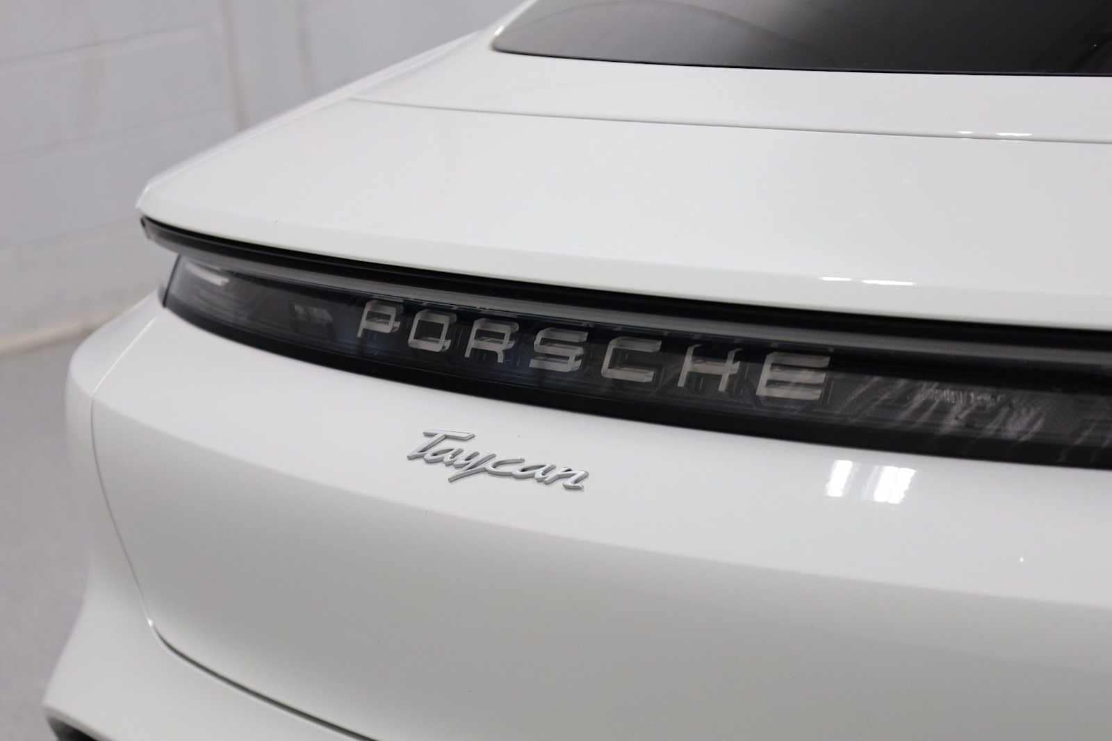 Thumbnail: 2025 Porsche Taycan - 8