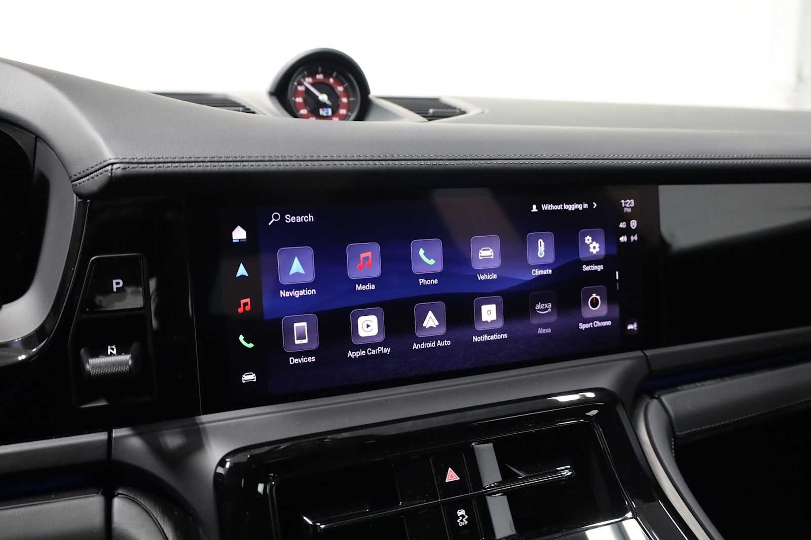 Thumbnail: 2026 Porsche Panamera - 32