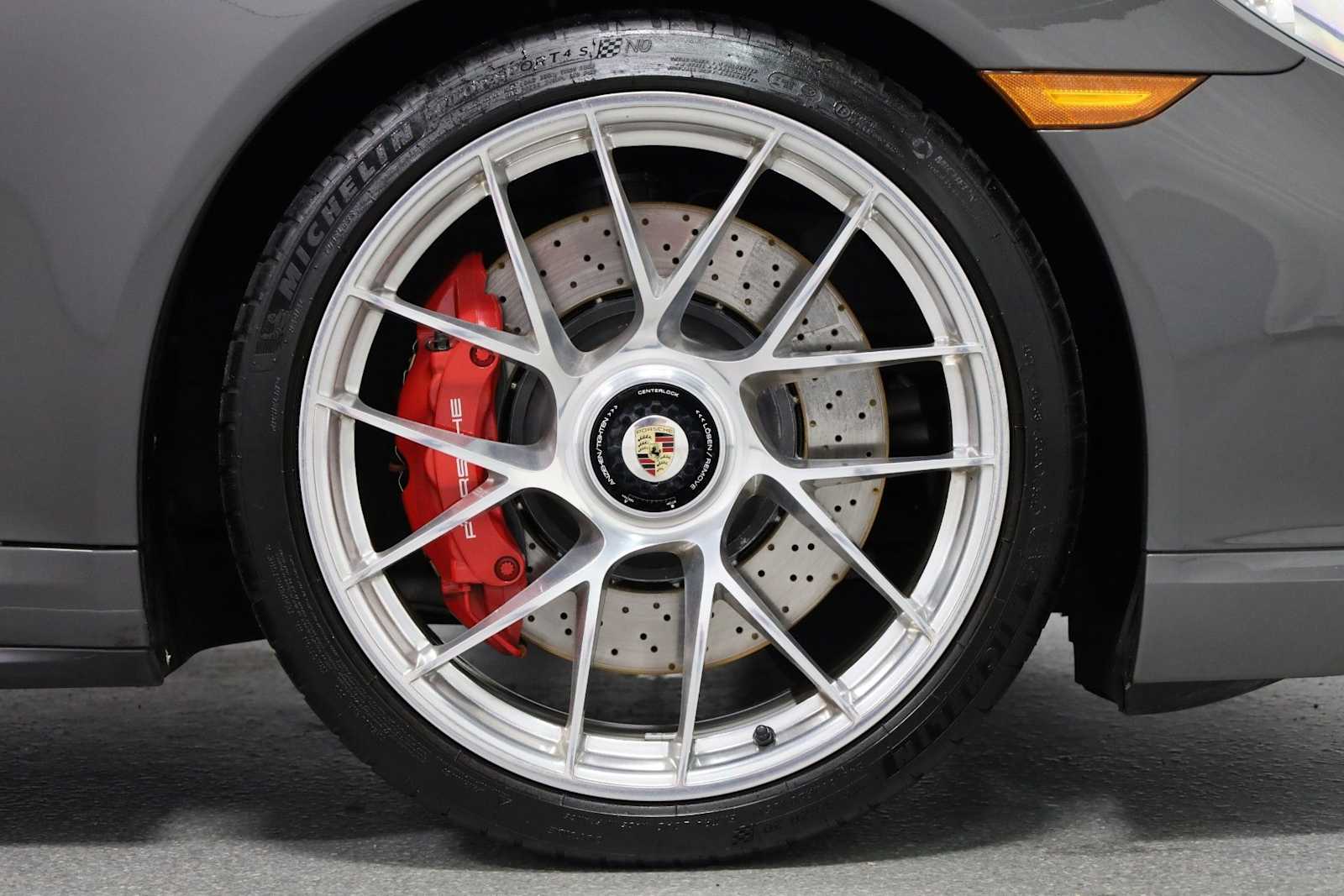 Thumbnail: 2019 Porsche 911 - 12