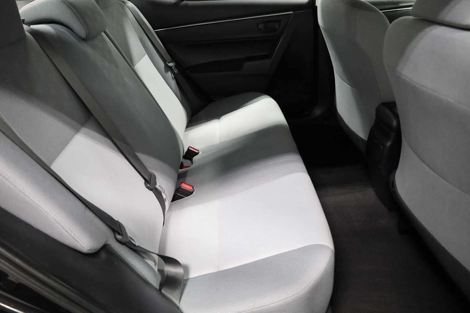 Thumbnail: 2016 Toyota Corolla - 31