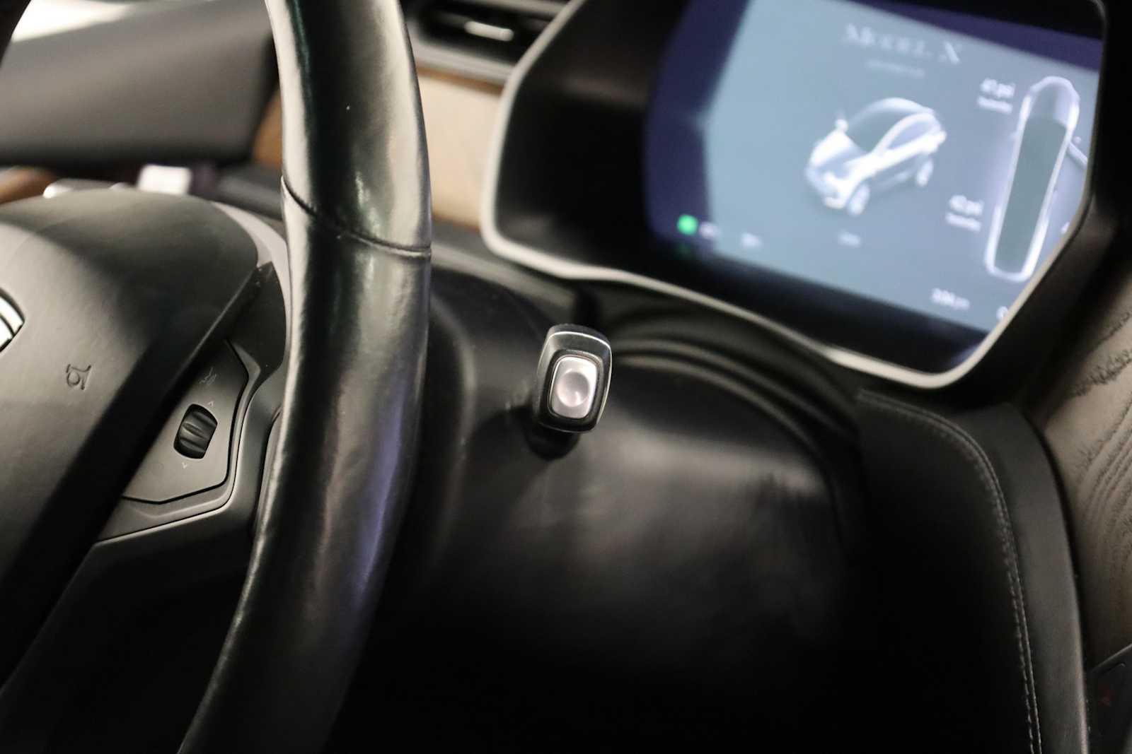 Thumbnail: 2021 Tesla Model X - 19
