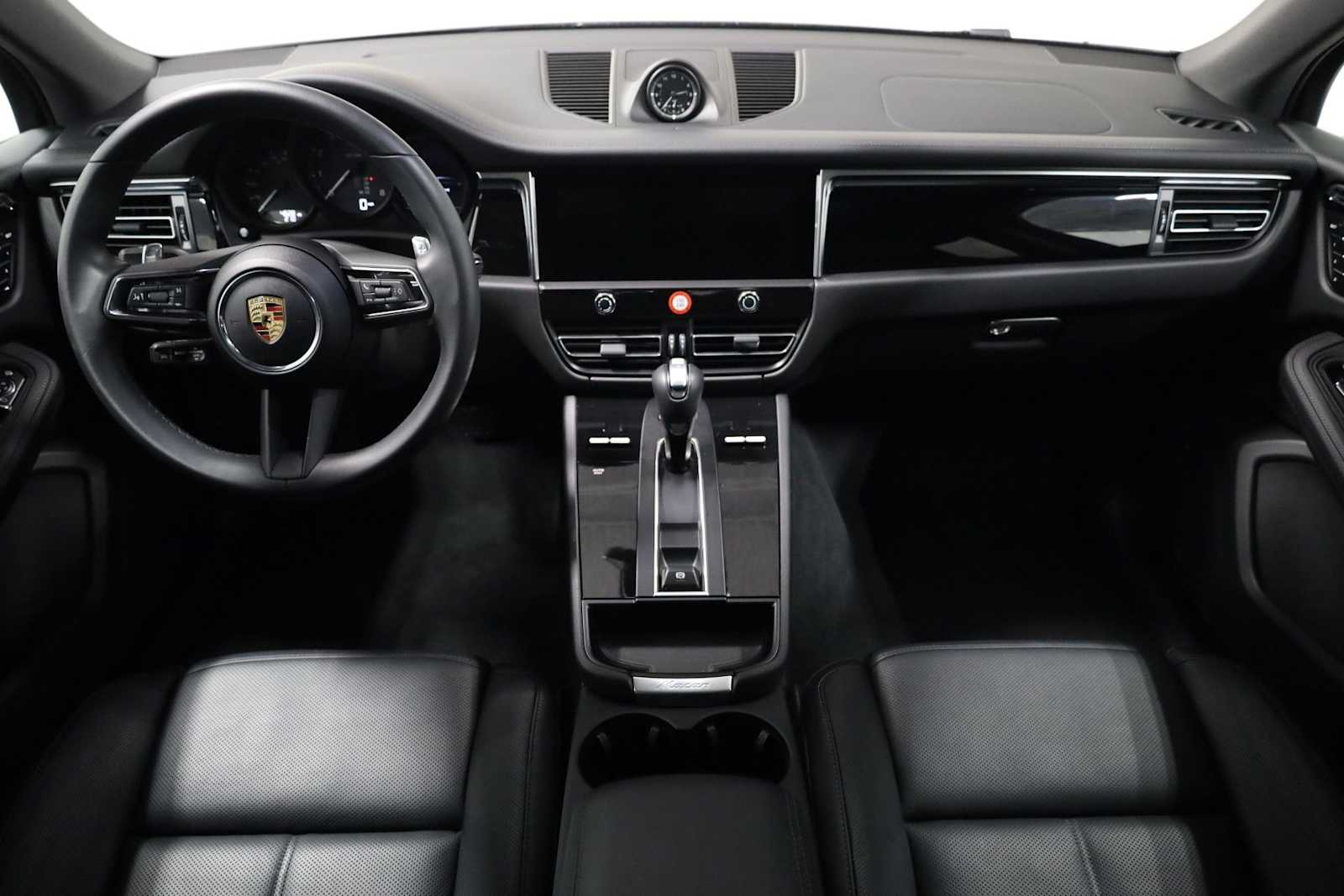 Thumbnail: 2025 Porsche Macan - 26