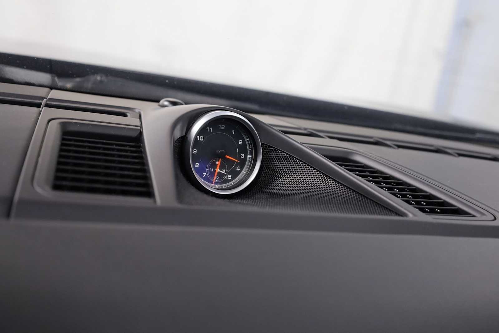 Thumbnail: 2014 Porsche Panamera - 19