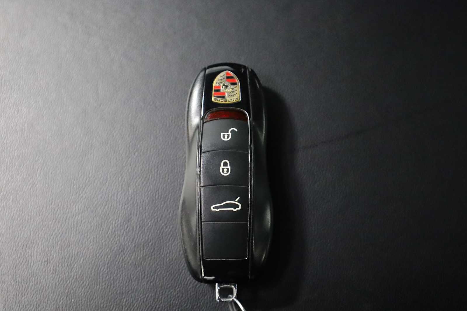Thumbnail: 2014 Porsche Panamera - 42