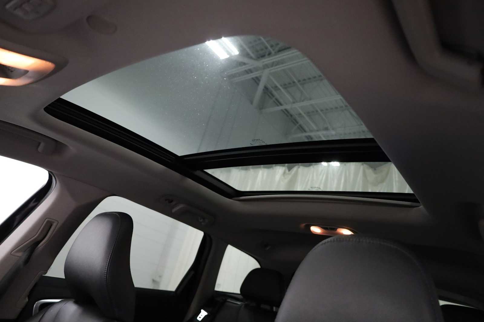 Thumbnail: 2016 Volvo XC60 - 19