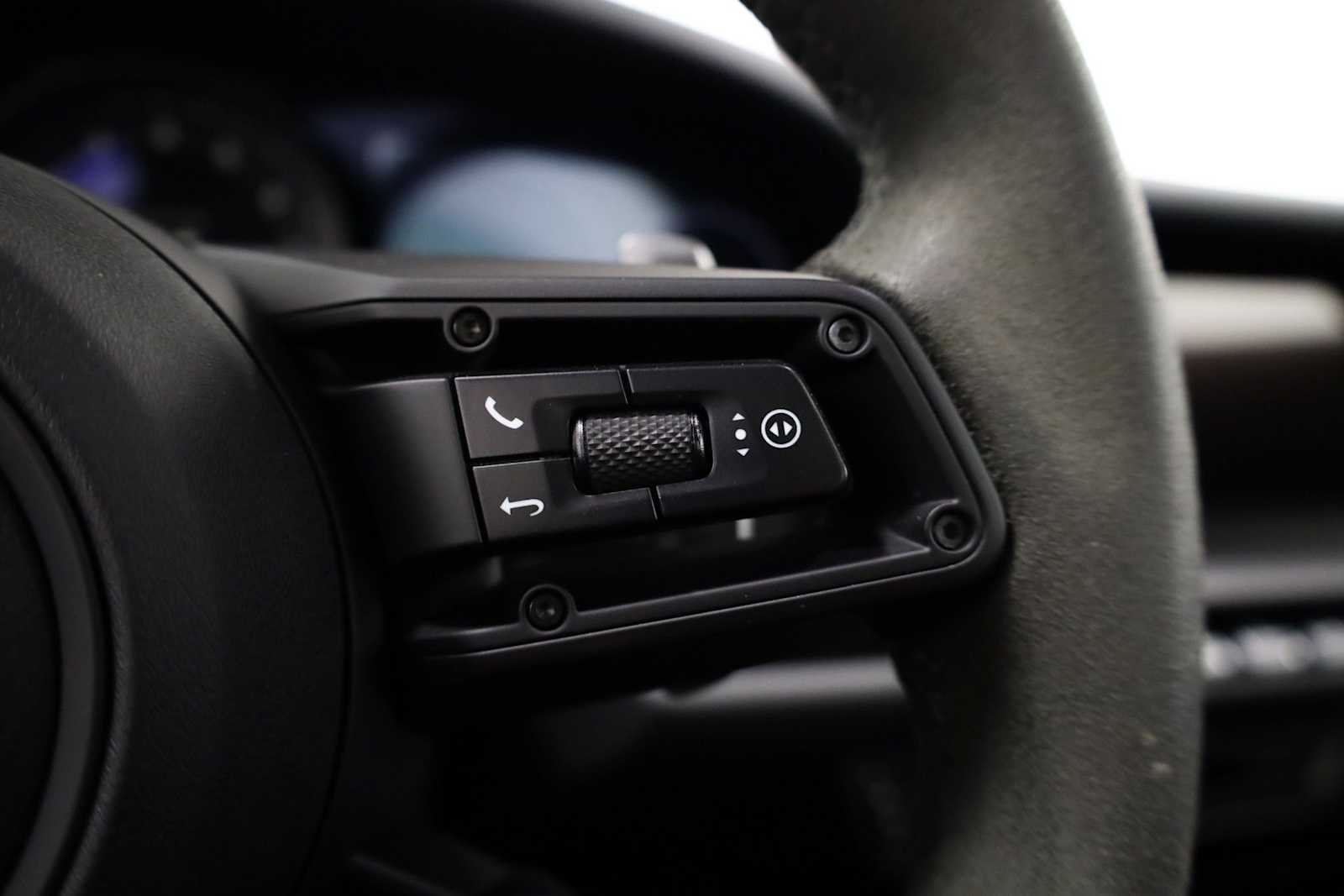 Thumbnail: 2022 Porsche 911 - 26