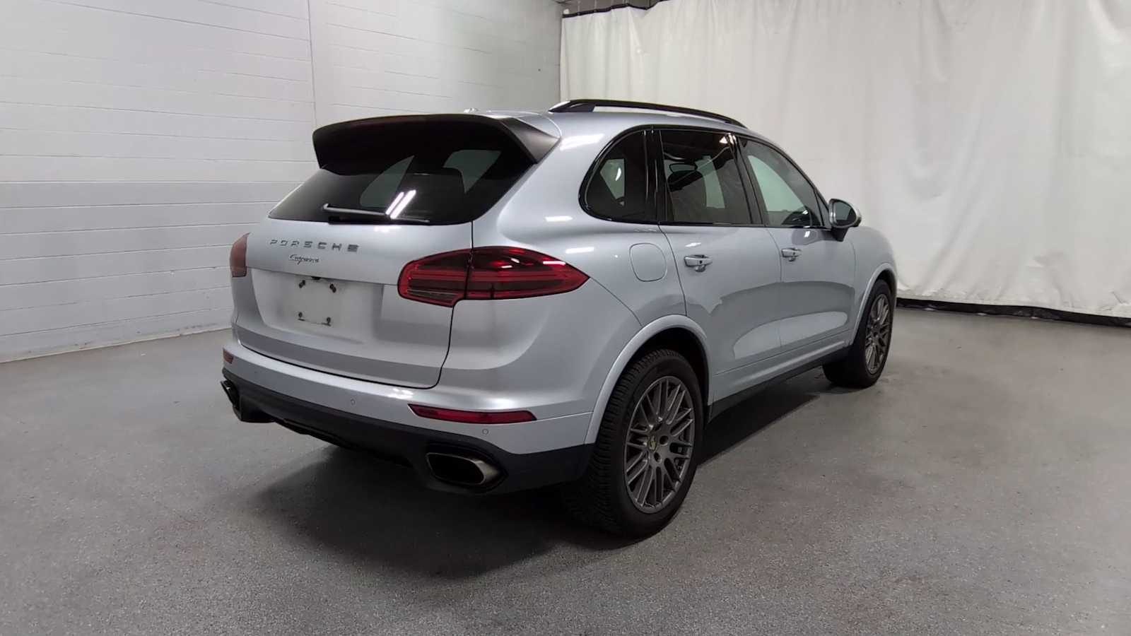 Thumbnail: 2017 Porsche Cayenne - 7