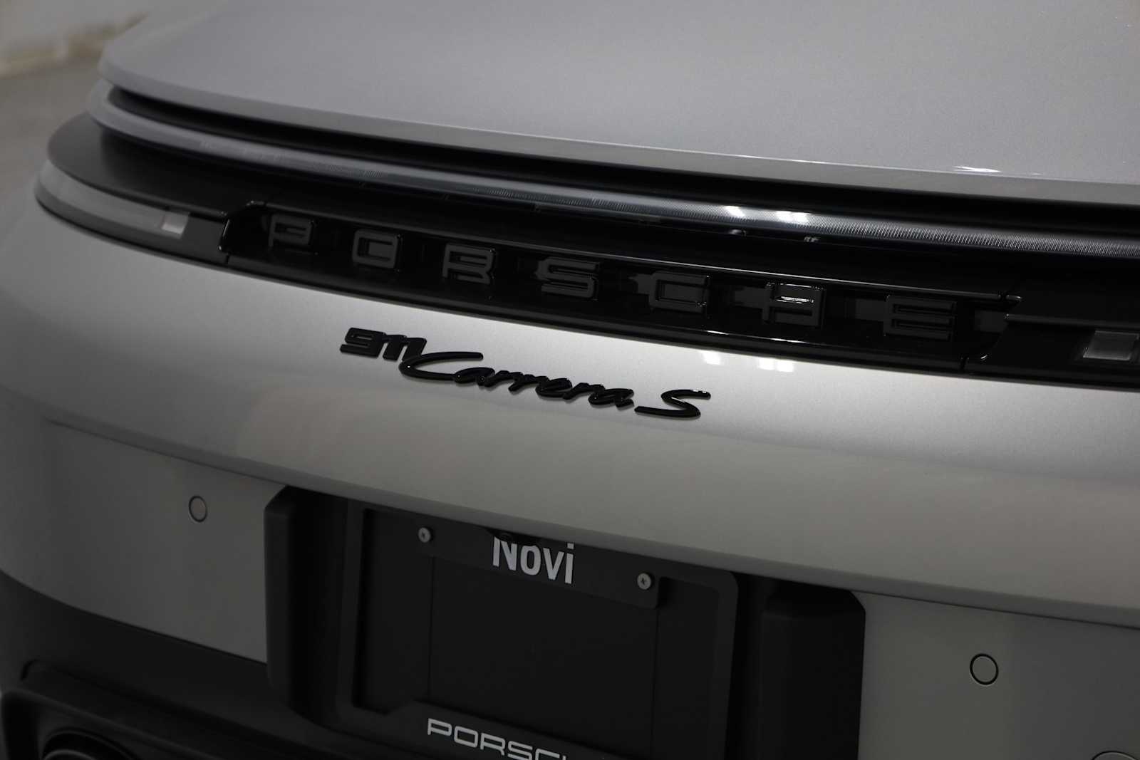 Thumbnail: 2025 Porsche 911 - 8