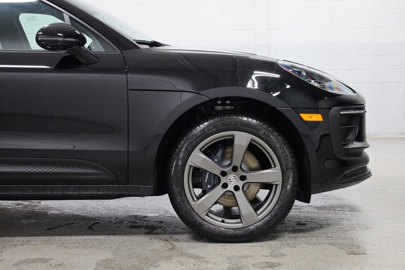 Thumbnail: 2026 Porsche Macan - 11