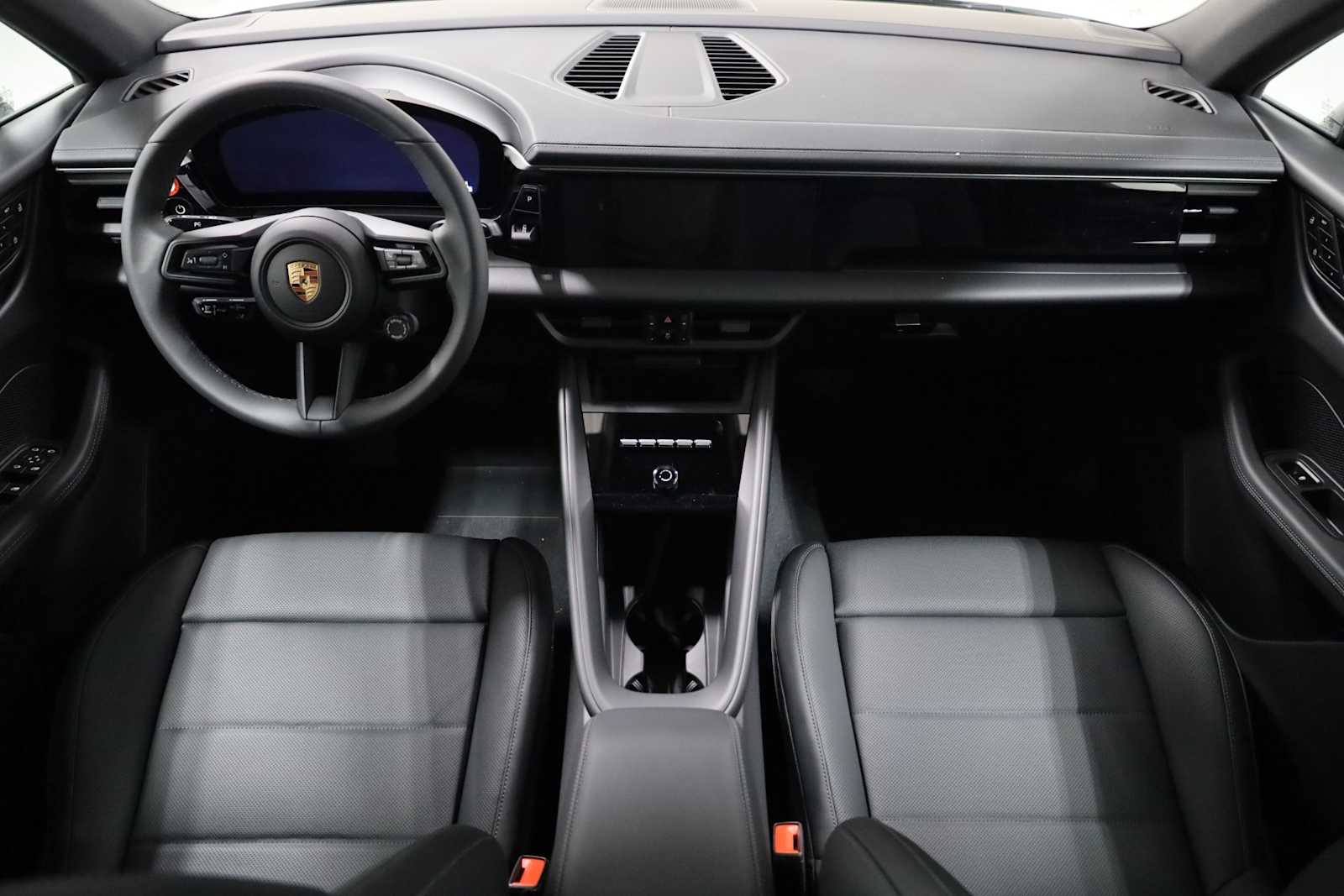 Thumbnail: 2025 Porsche Macan - 24