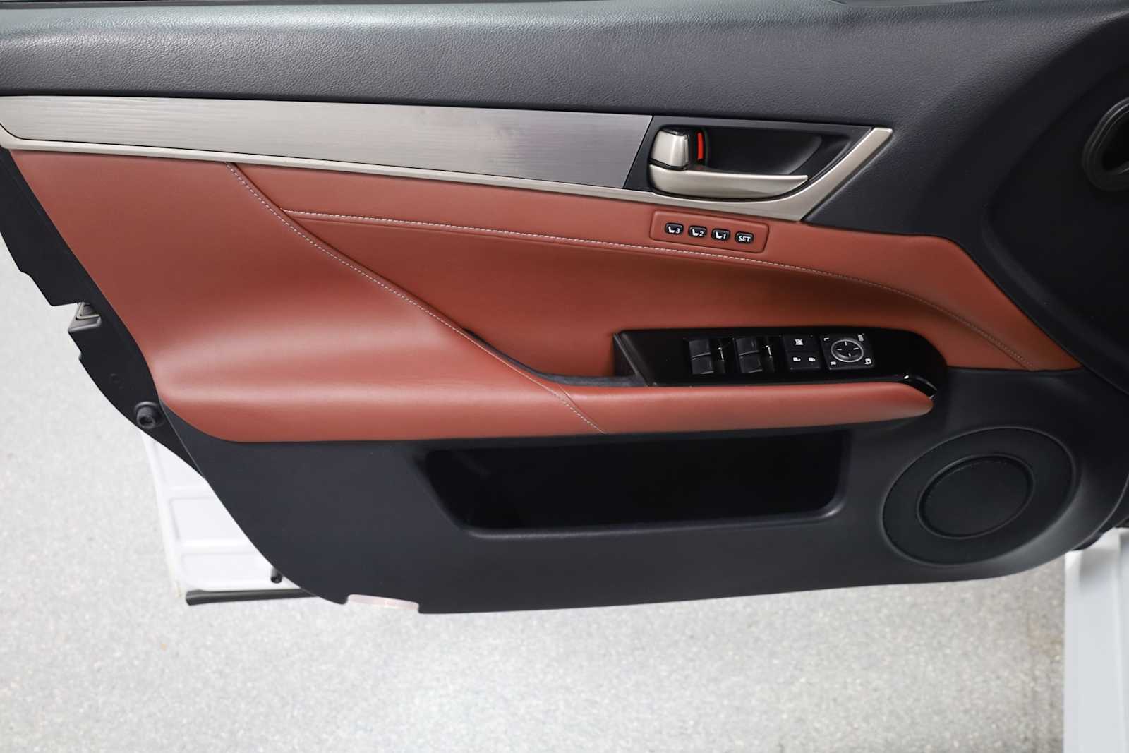 Thumbnail: 2015 Lexus GS - 16