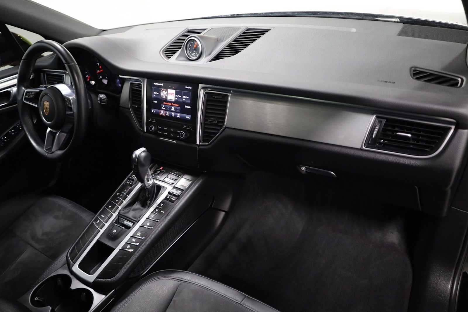 Thumbnail: 2018 Porsche Macan - 6