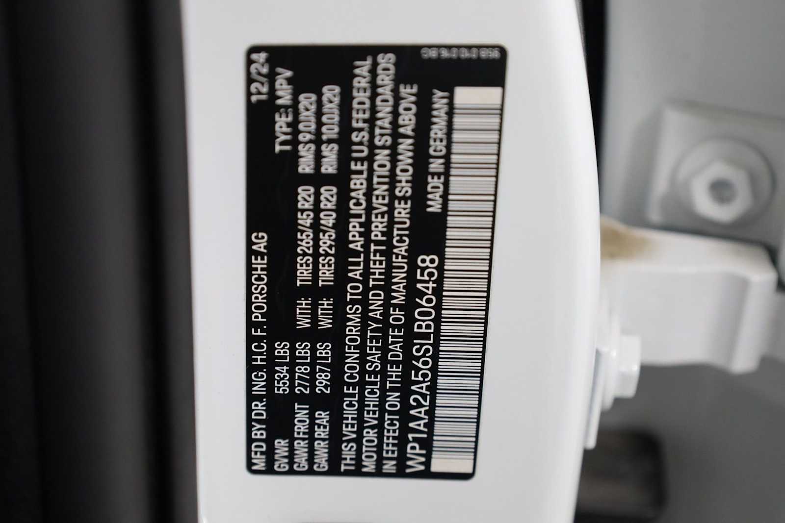 Thumbnail: 2025 Porsche Macan - 44