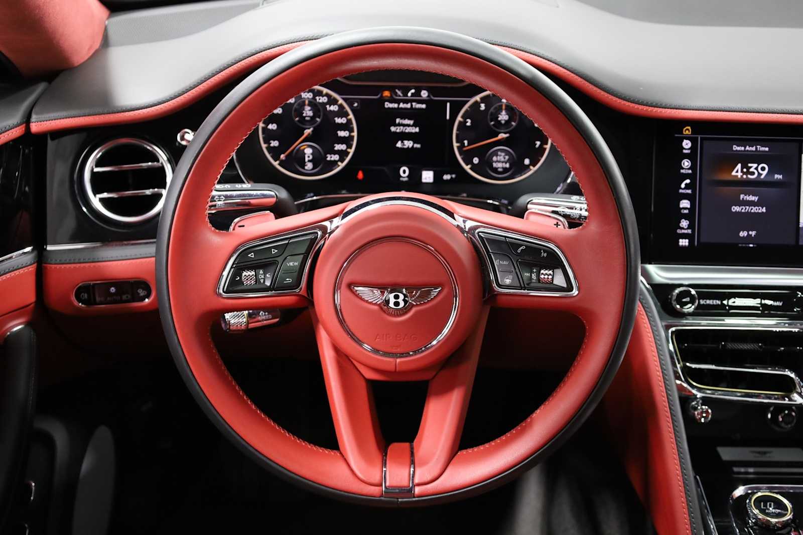 Thumbnail: 2021 Bentley Flying Spur - 4
