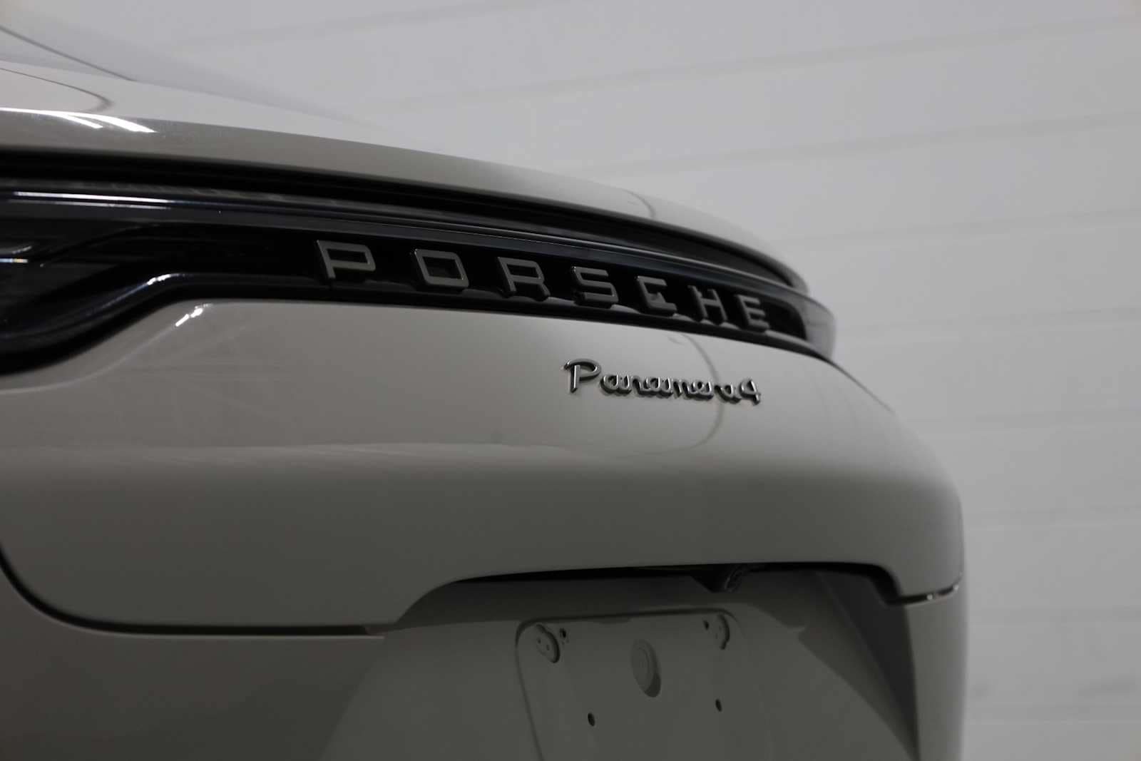 2023 Porsche Panamera 4 11