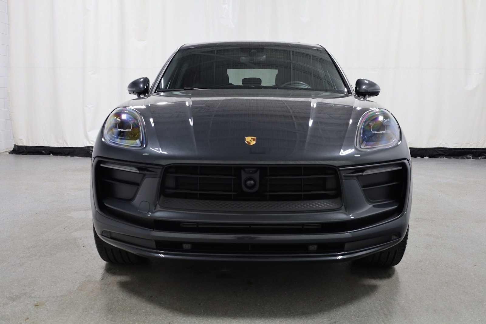 Thumbnail: 2024 Porsche Macan - 14