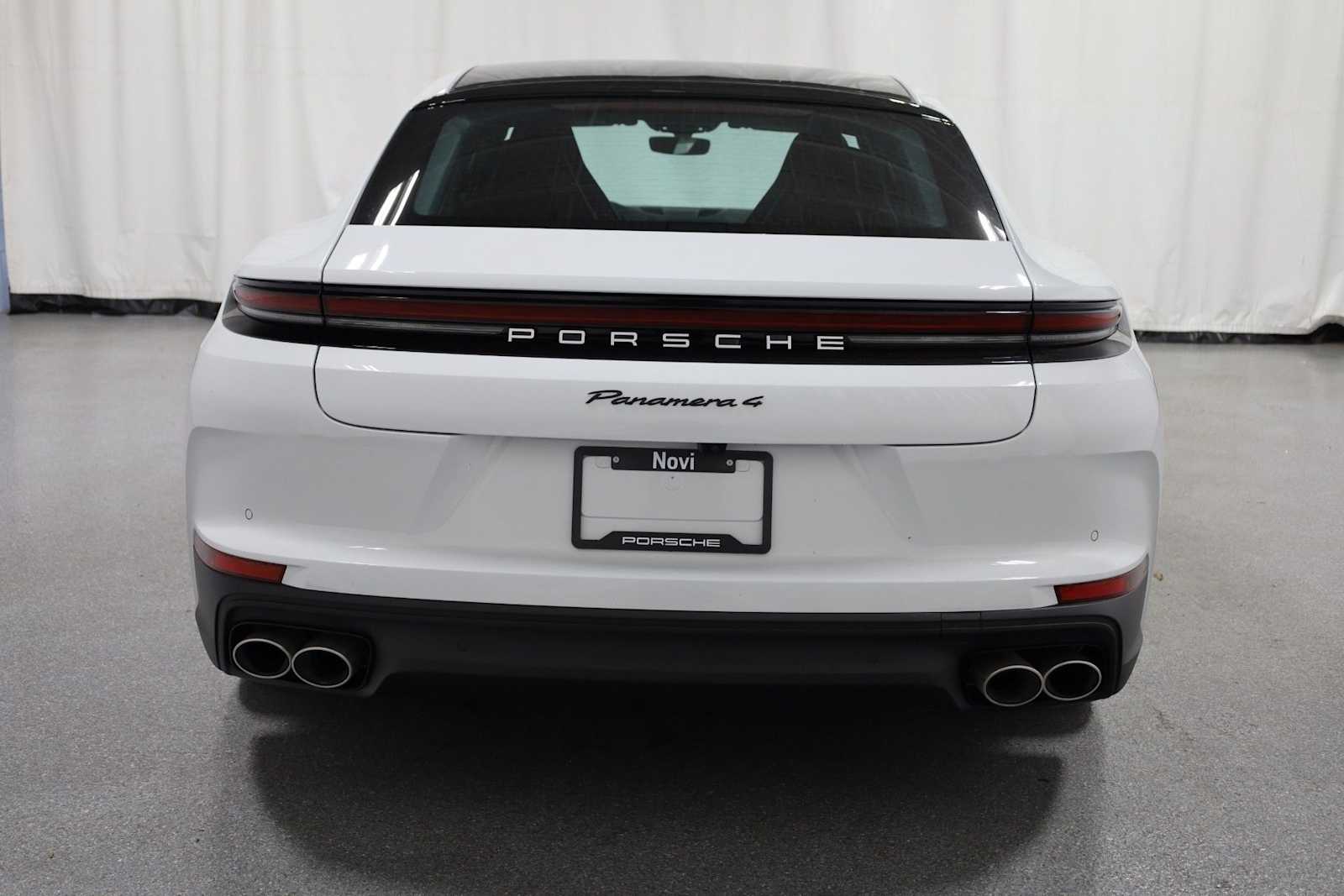 Thumbnail: 2026 Porsche Panamera - 7