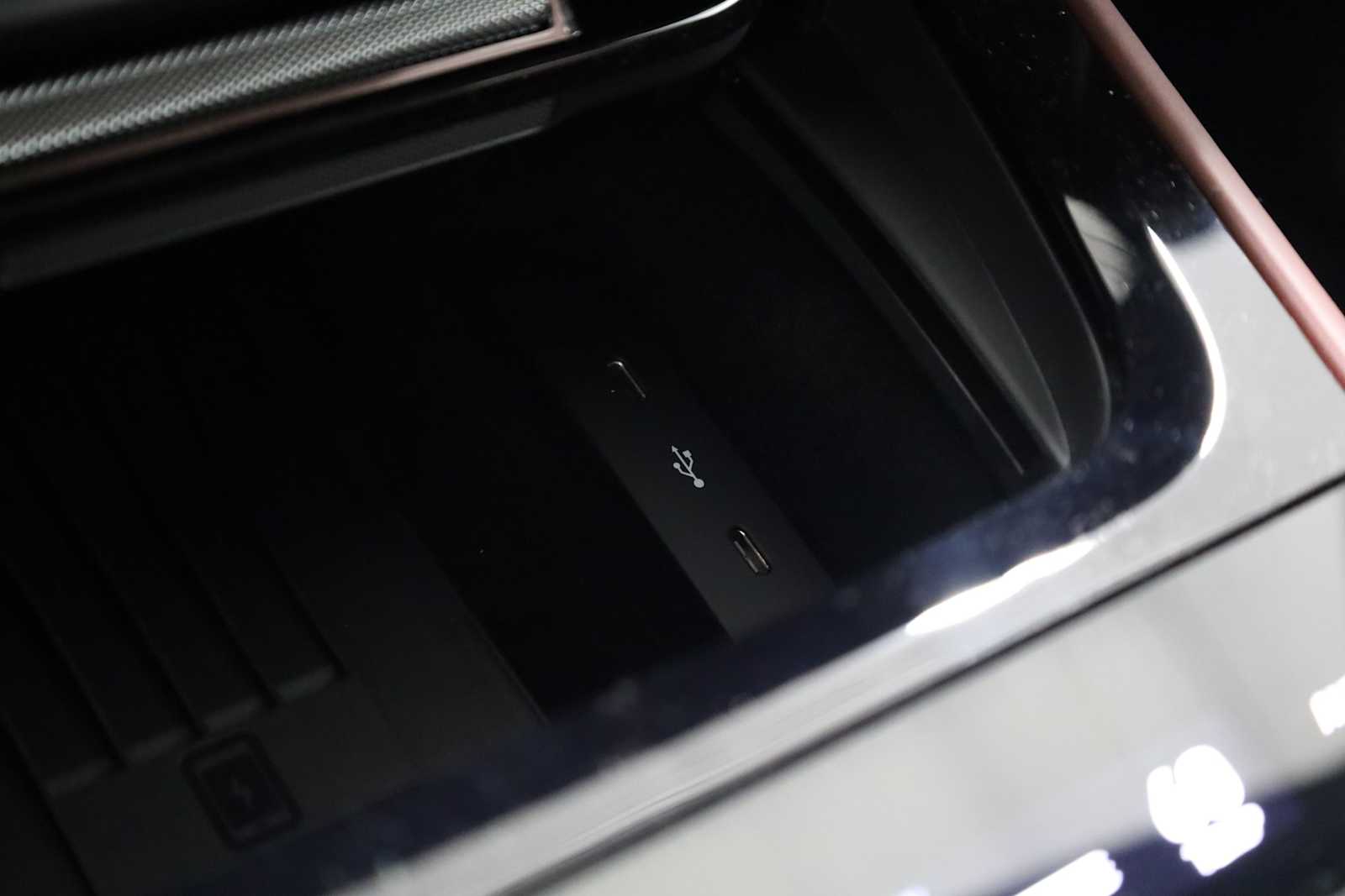 Thumbnail: 2025 Porsche Cayenne - 35