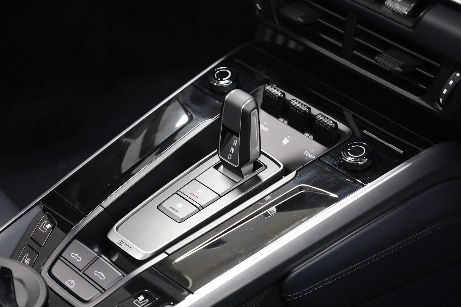 Thumbnail: 2025 Porsche 911 - 19