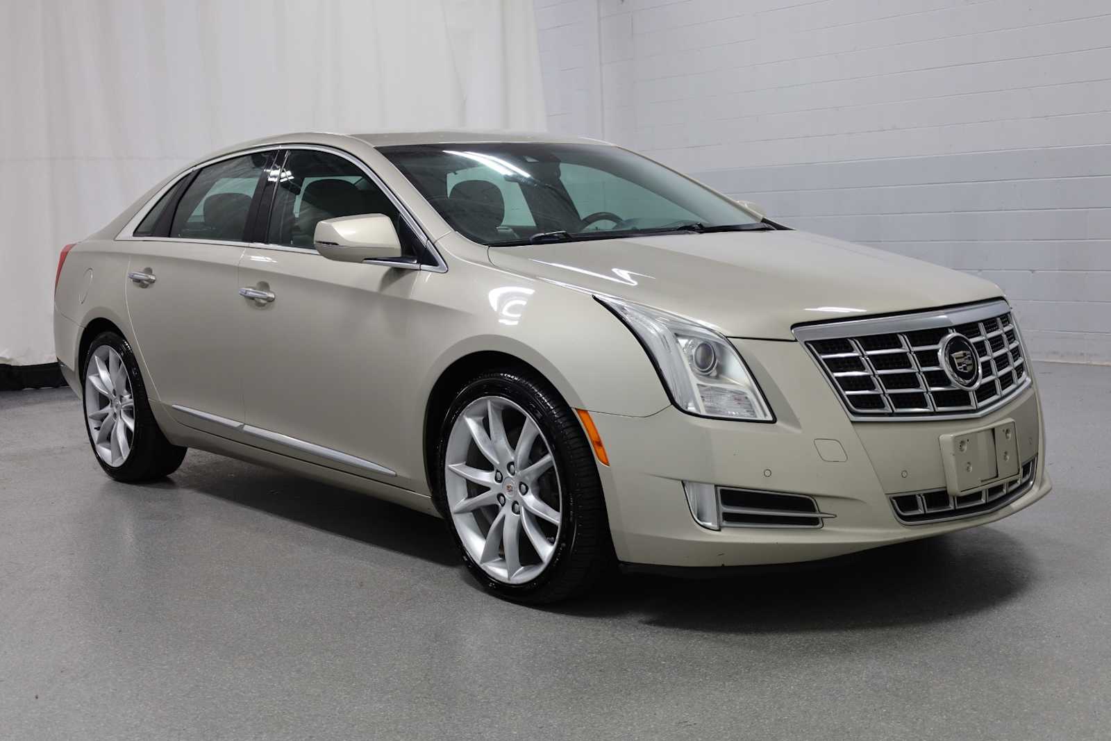 Thumbnail: 2013 Cadillac XTS - 13