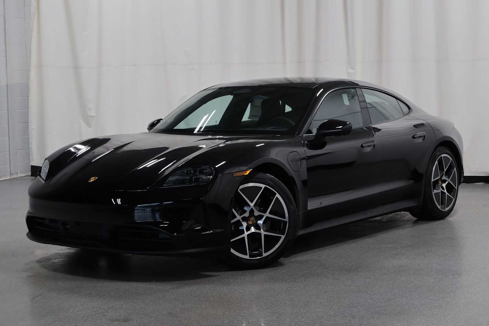 Thumbnail: 2026 Porsche Taycan - 1