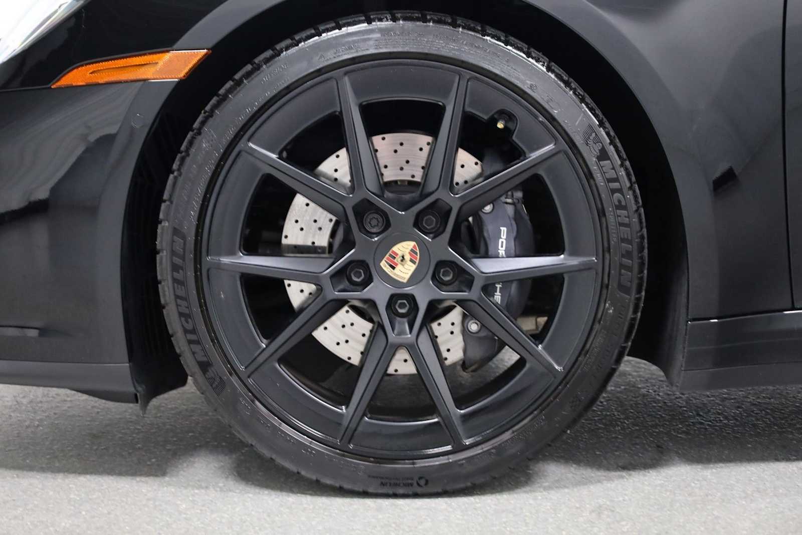 Thumbnail: 2025 Porsche 911 - 39