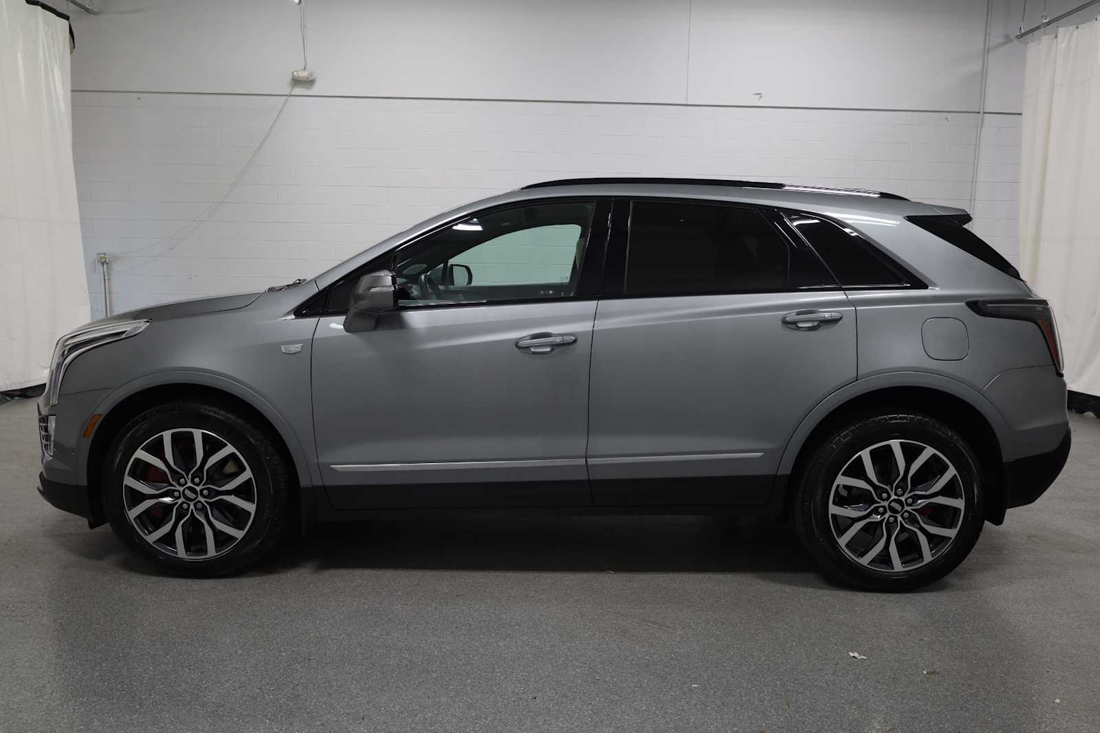 Thumbnail: 2023 Cadillac XT5 - 2
