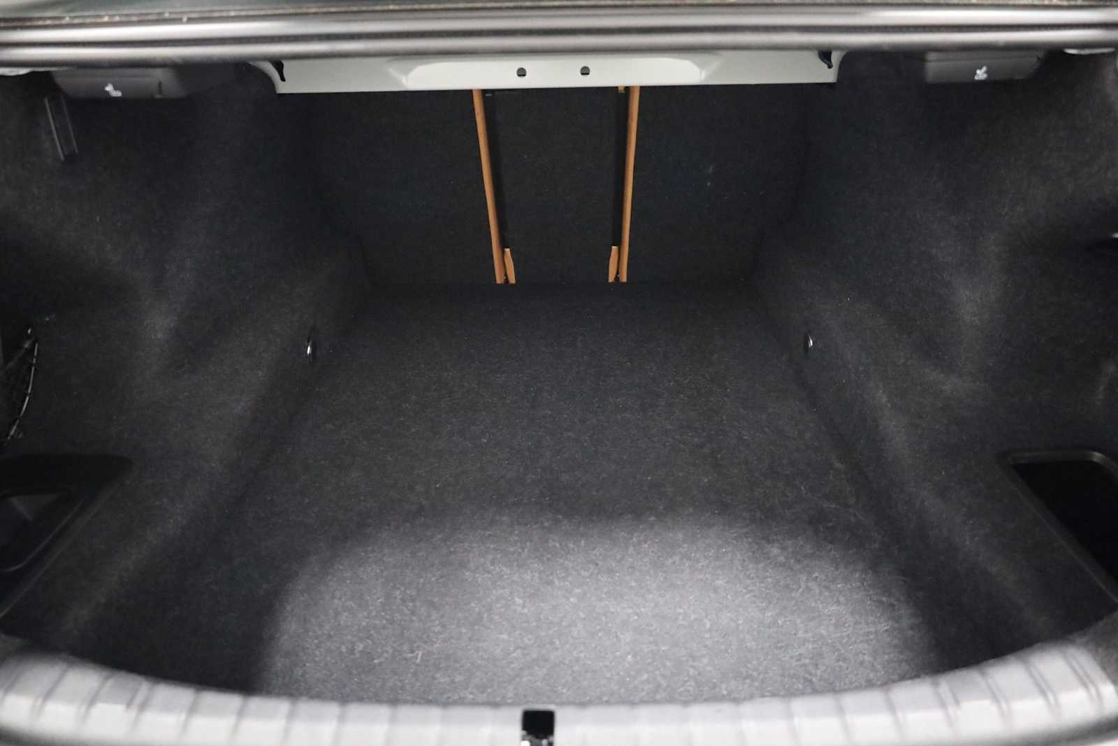 Thumbnail: 2022 BMW 5 Series - 39