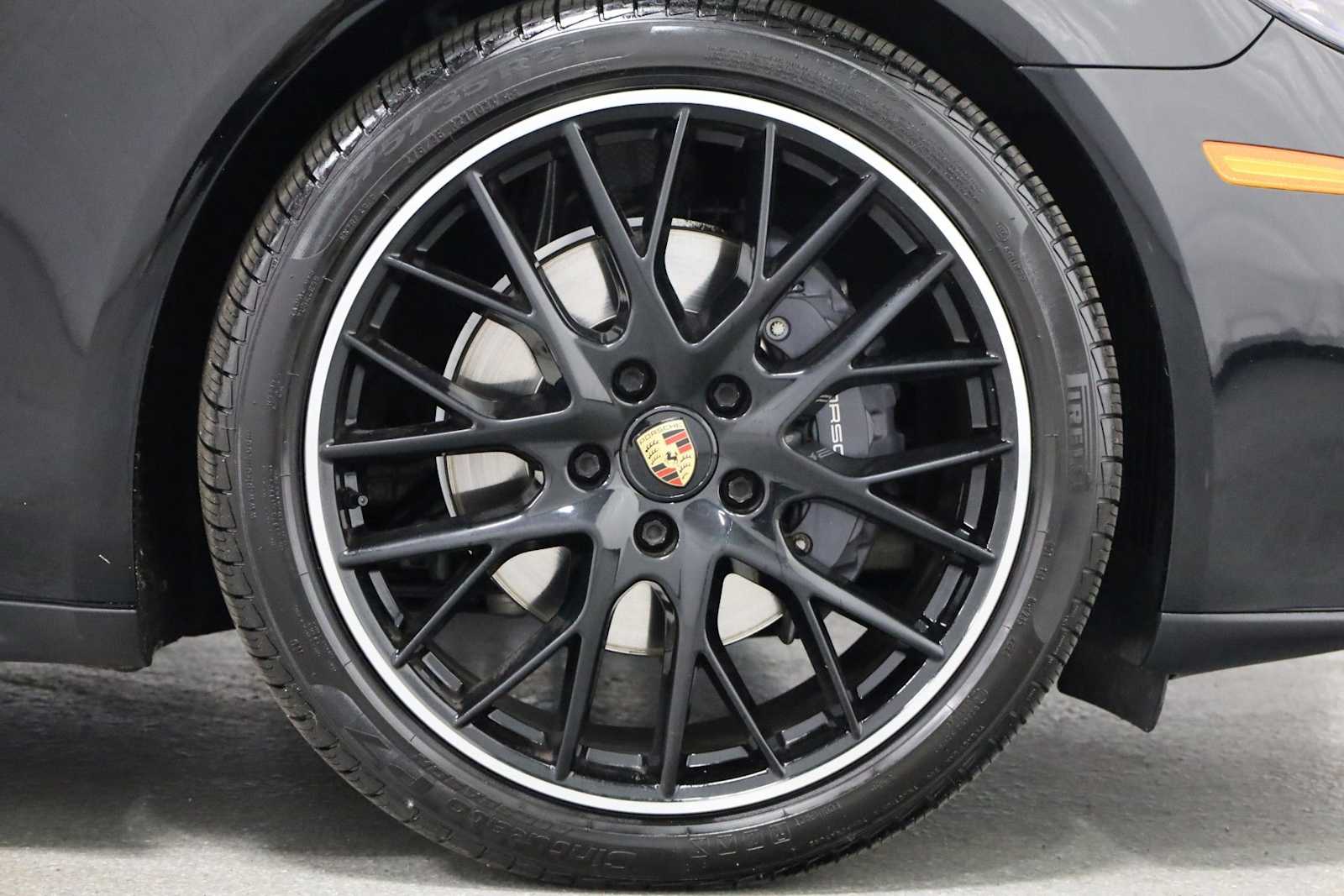 Thumbnail: 2023 Porsche Panamera - 12