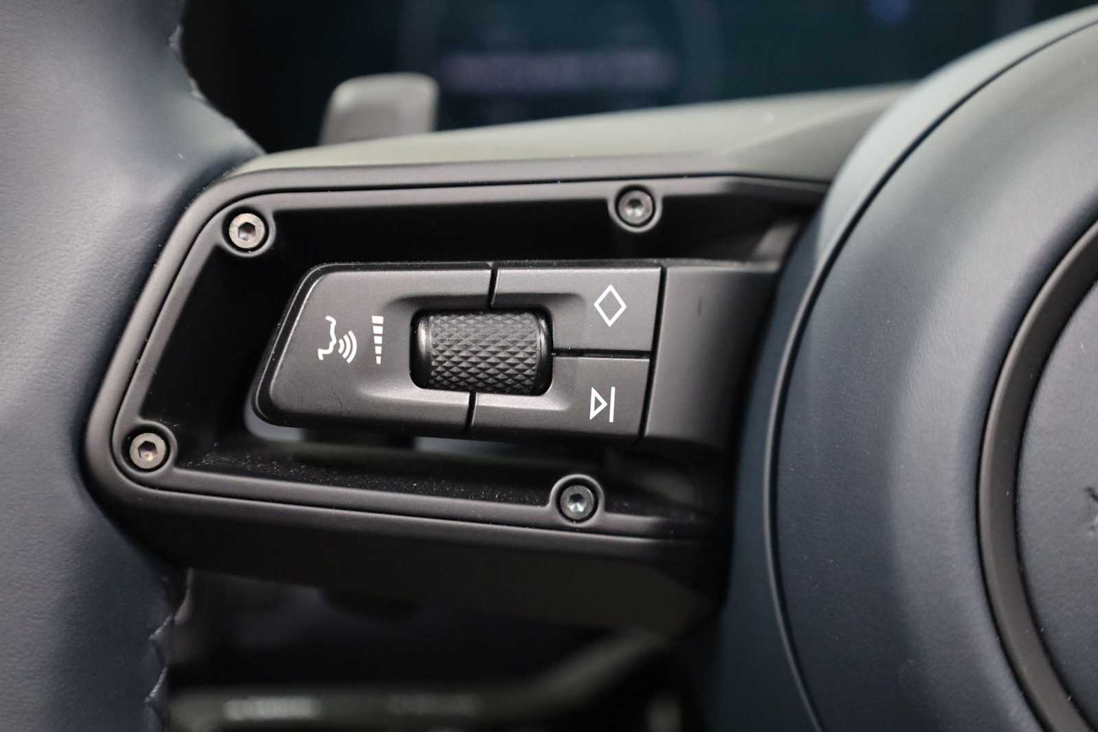 Thumbnail: 2025 Porsche 911 - 25