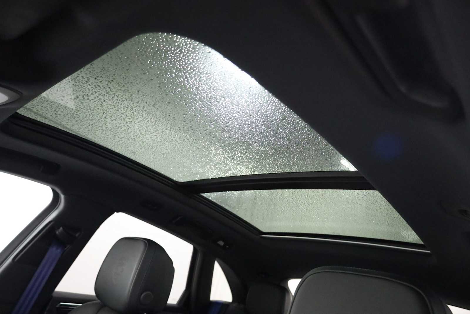 Thumbnail: 2025 Porsche Macan - 20