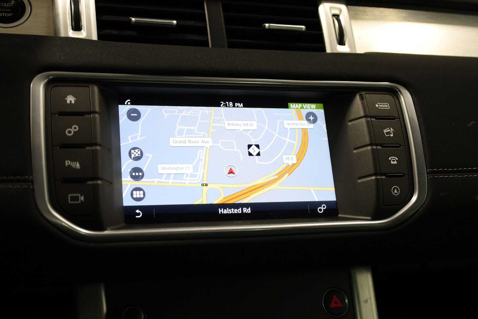 Thumbnail: 2017 Land Rover Range Rover Evoque - 31