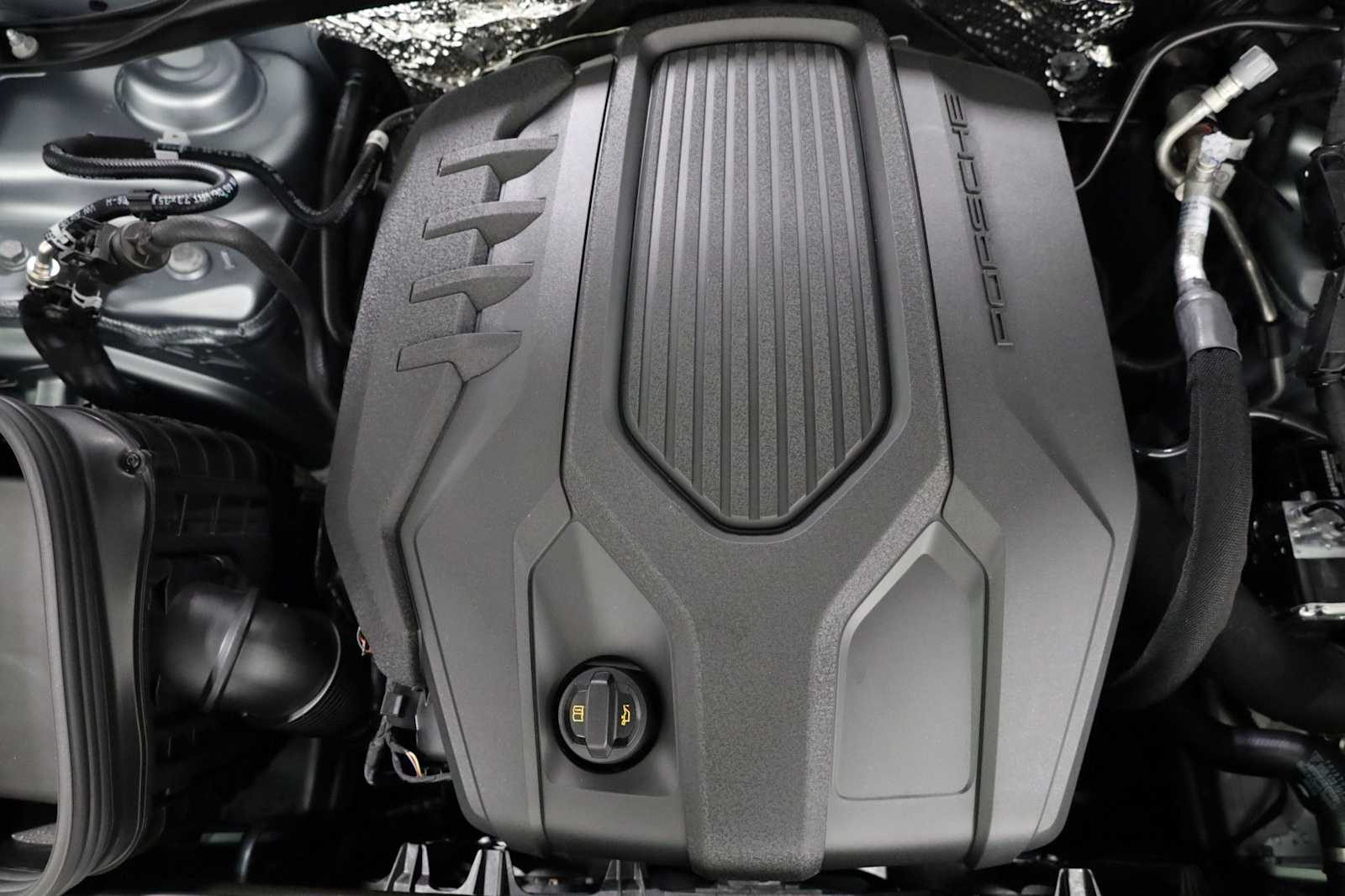 Thumbnail: 2026 Porsche Macan - 42