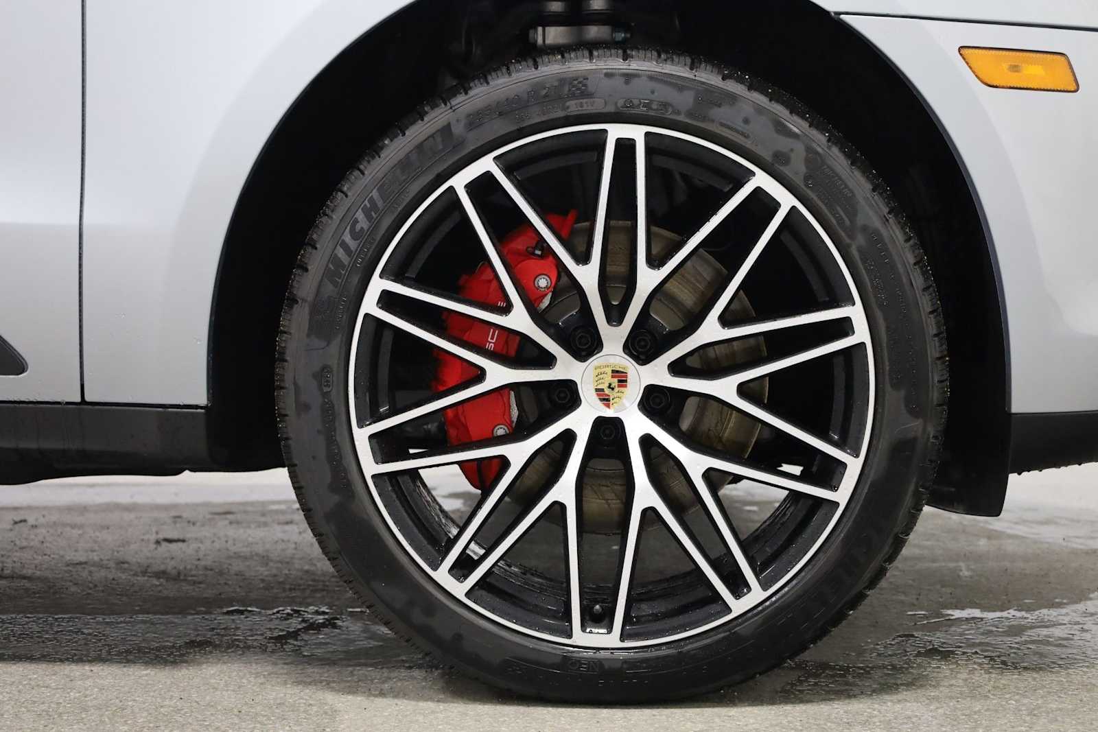 Thumbnail: 2026 Porsche Macan - 12