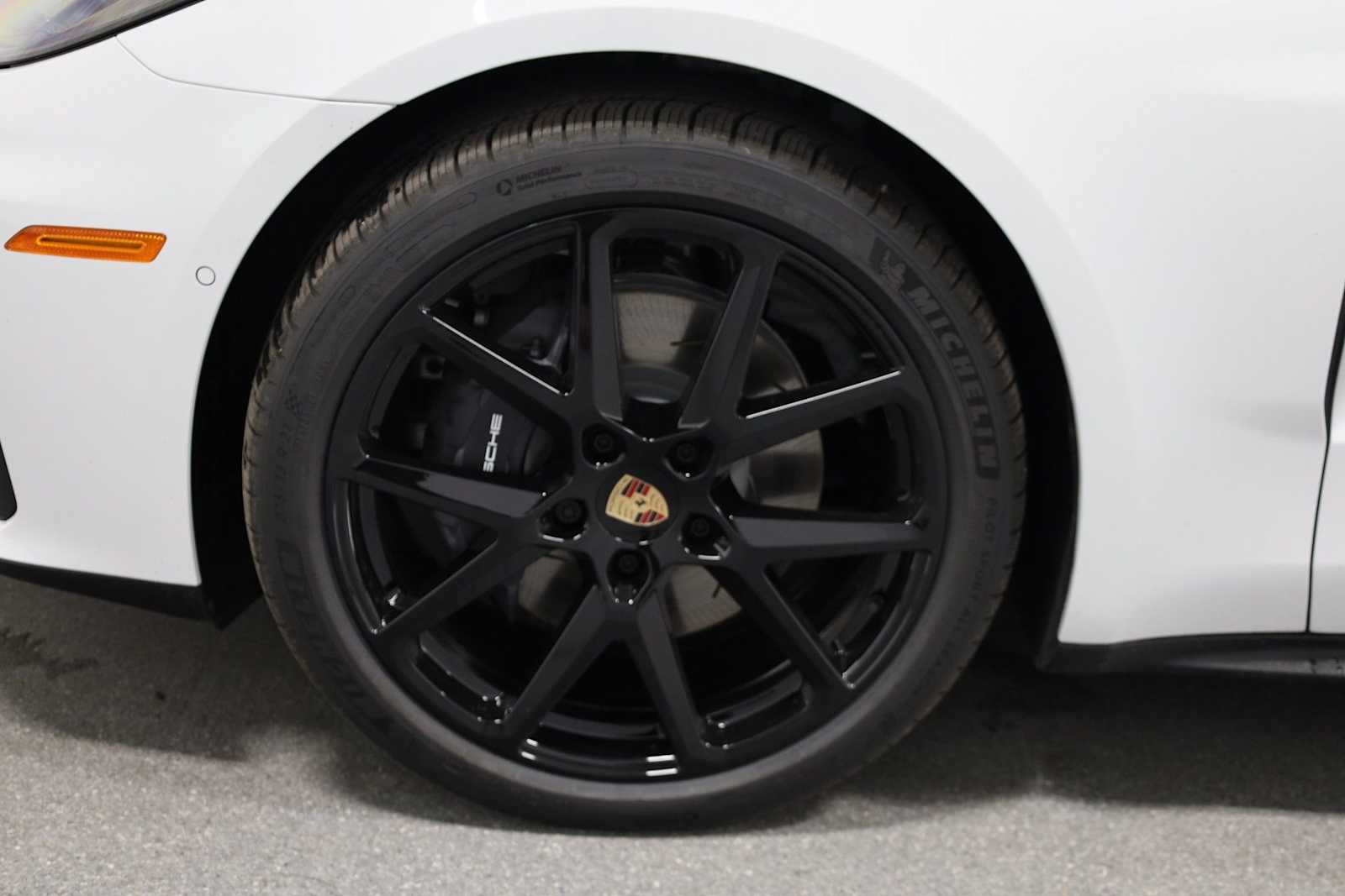 Thumbnail: 2026 Porsche Panamera - 37