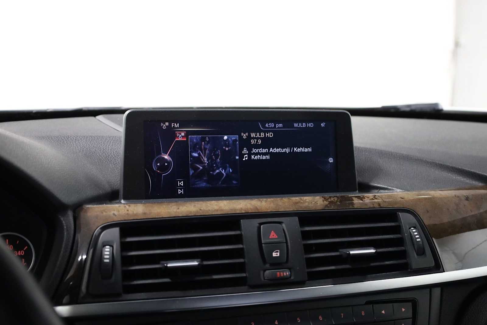 Thumbnail: 2015 BMW 4 Series - 29