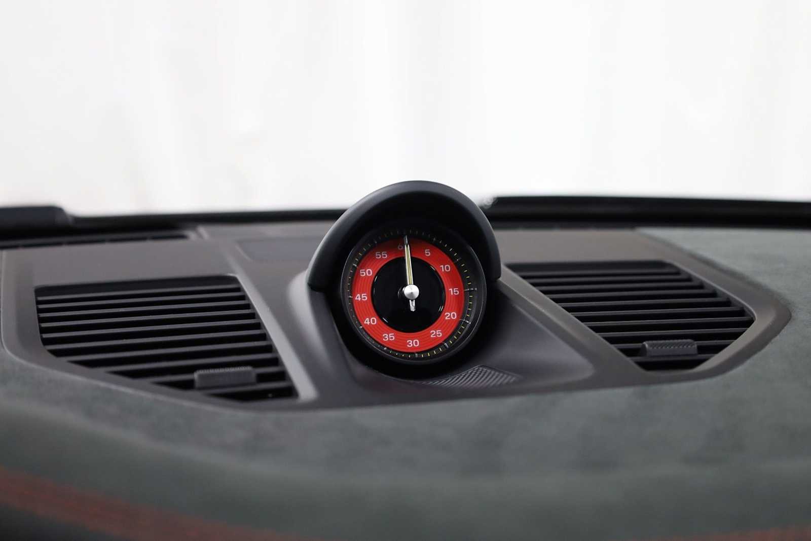 Thumbnail: 2026 Porsche 911 - 18