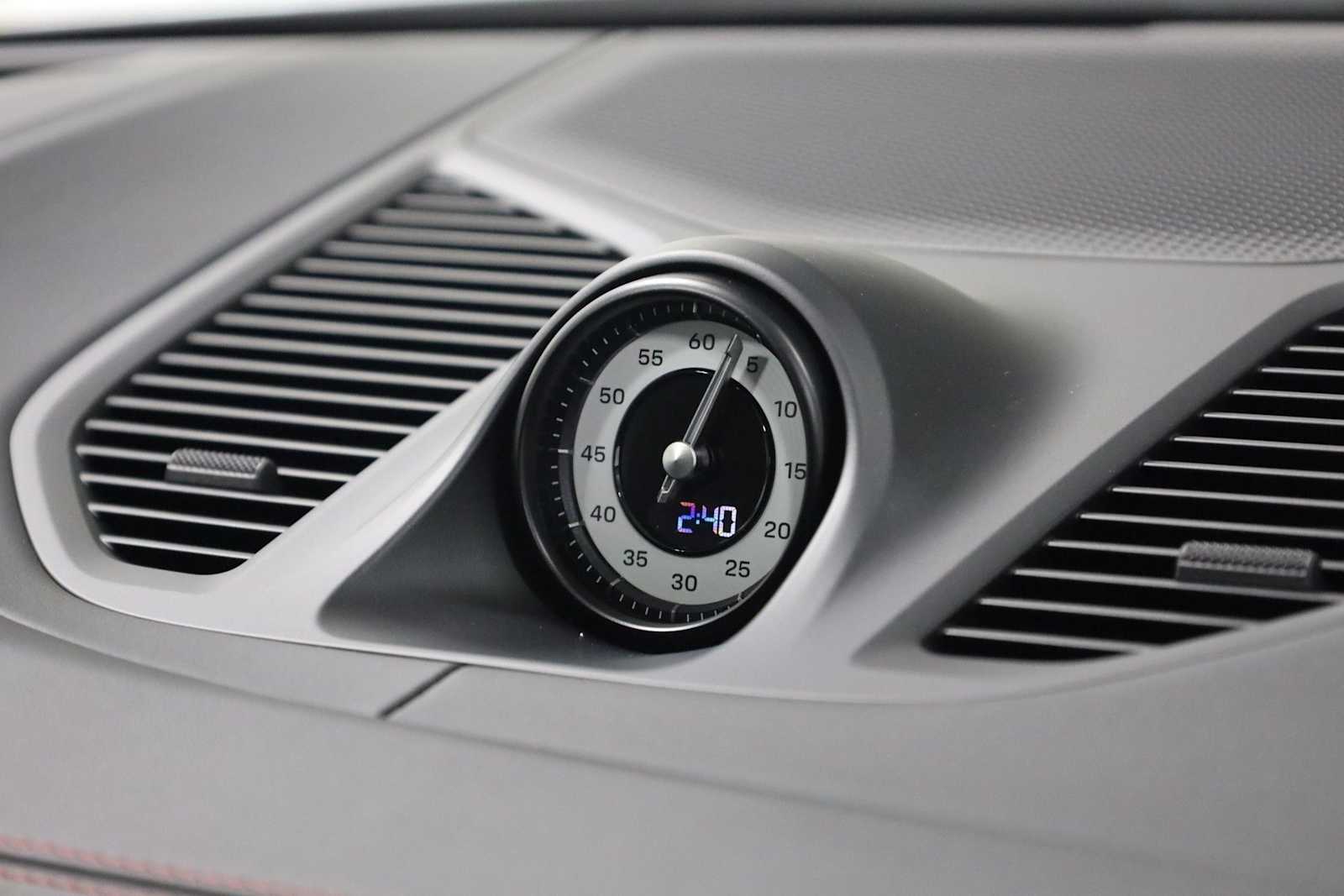 Thumbnail: 2025 Porsche Cayenne - 23